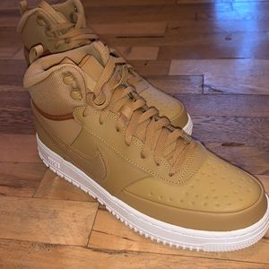 Nike Court Vision Mid Winter-Tan